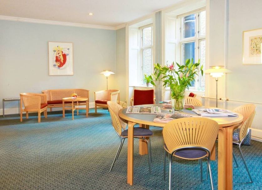 Dining room Photo