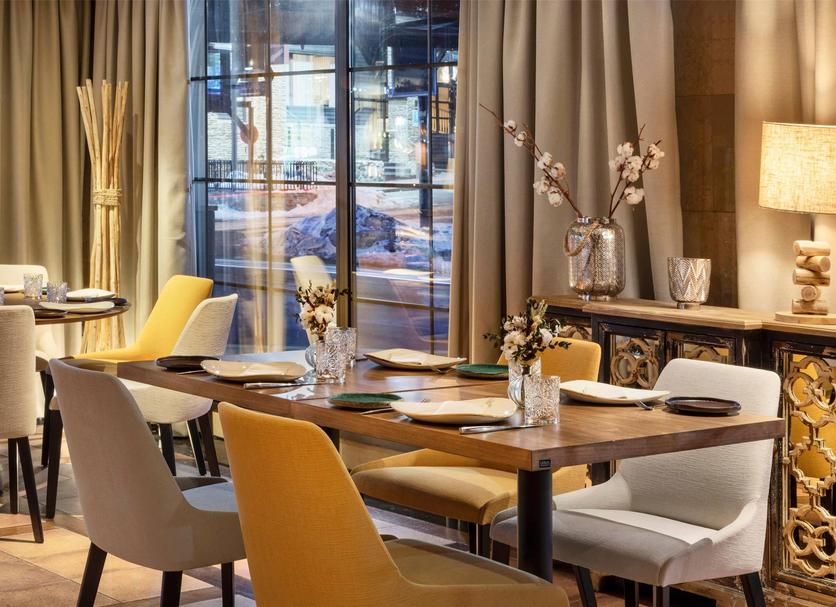 Dining room Photo