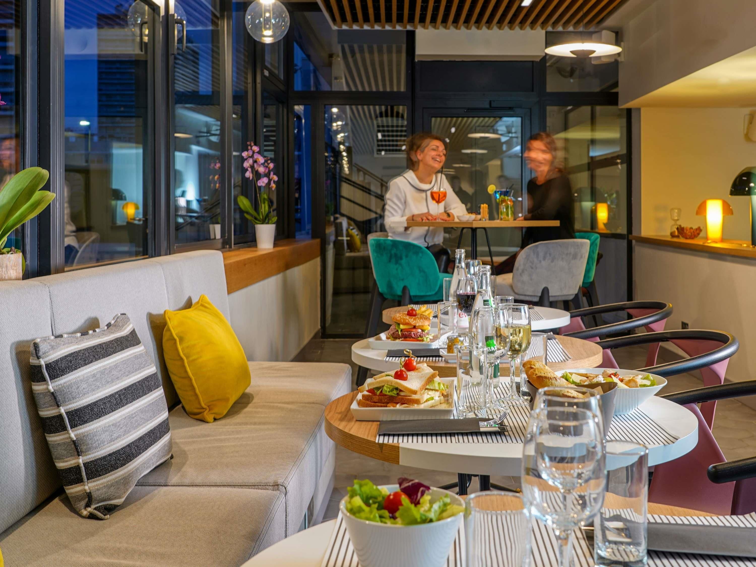 Restaurant Photo