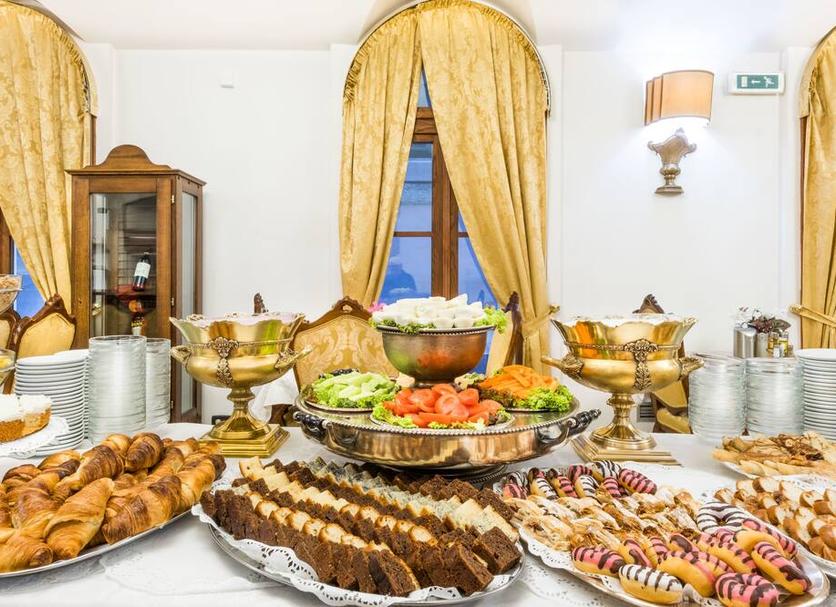 Buffet Photo