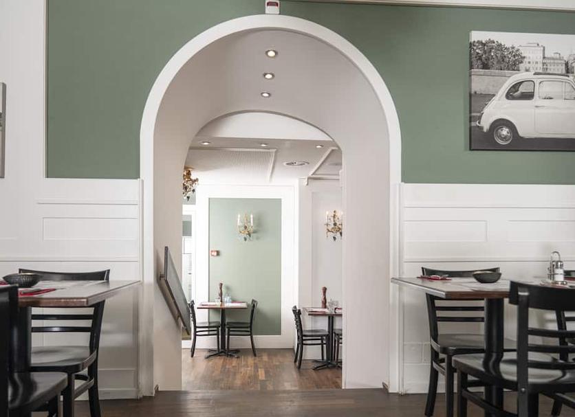 Restaurant Photo