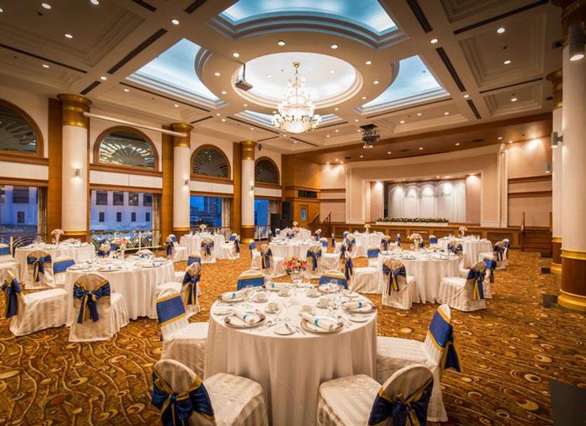 Banquet hall Photo