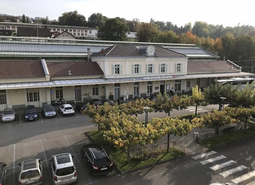 Building Photo