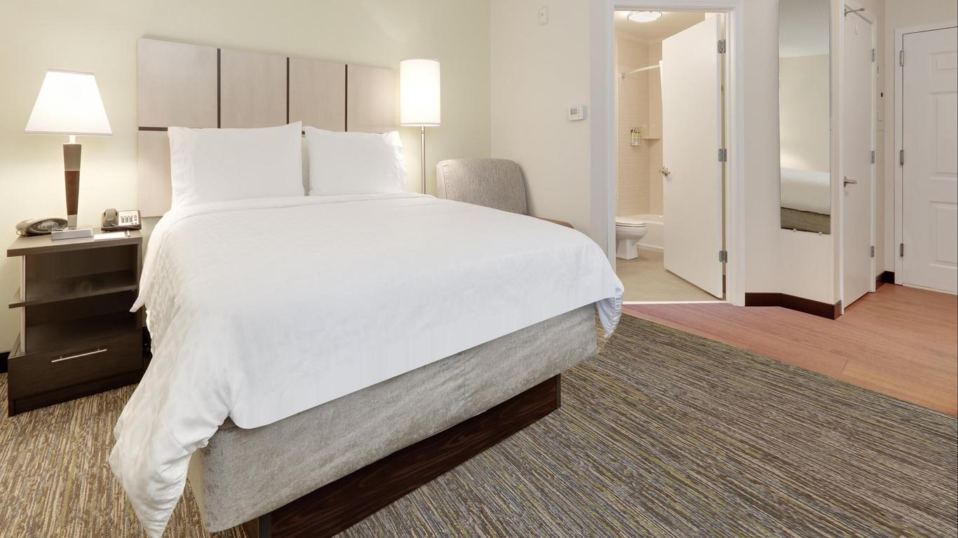 Candlewood Suites Salina