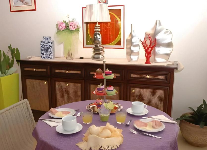 Dining room Photo