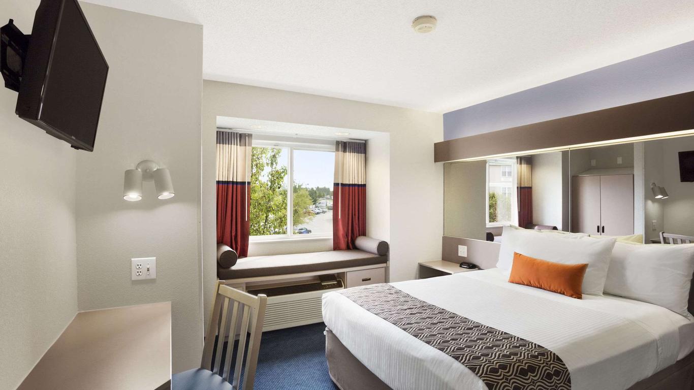 Microtel Inn By Wyndham Louisville East