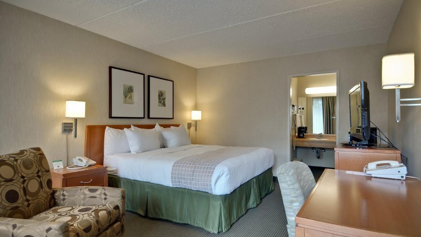 Vagabond Inn Executive Old Town
