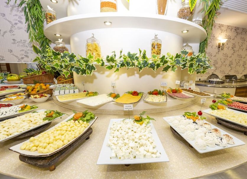 Buffet Photo