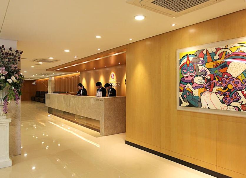 Front desk Photo