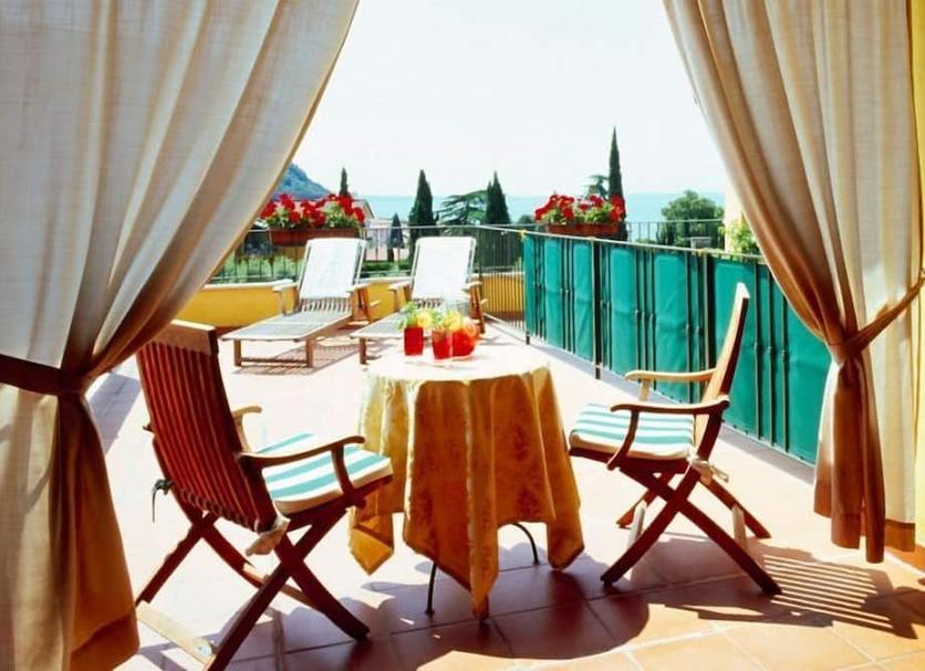 Balcony Photo