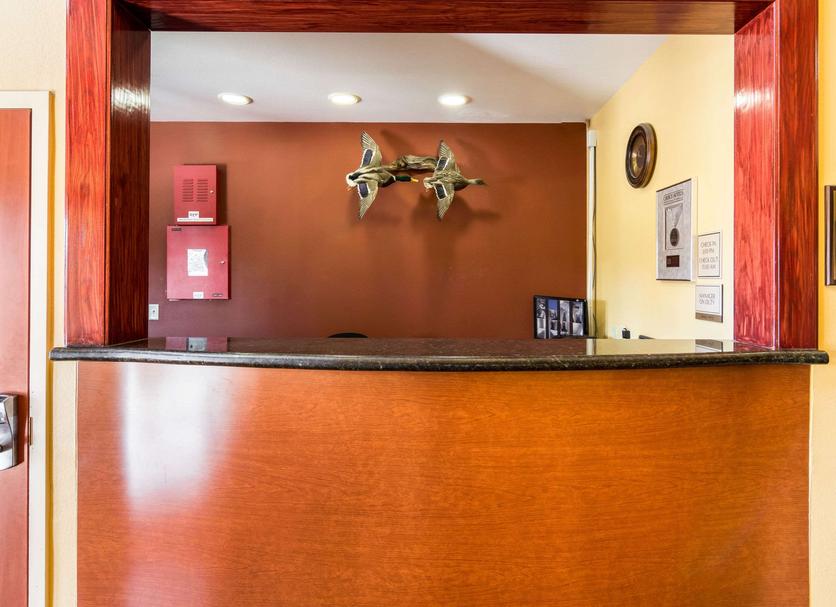 Front desk Photo