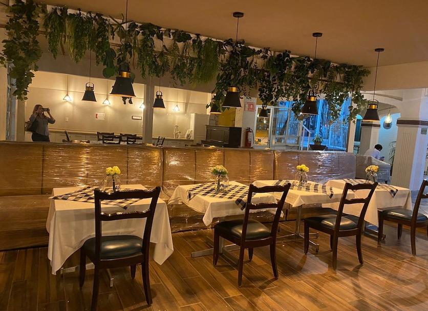 Restaurant Photo