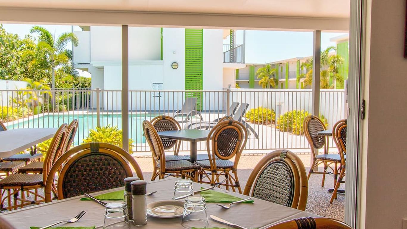Mackay Oceanside Central Hotel