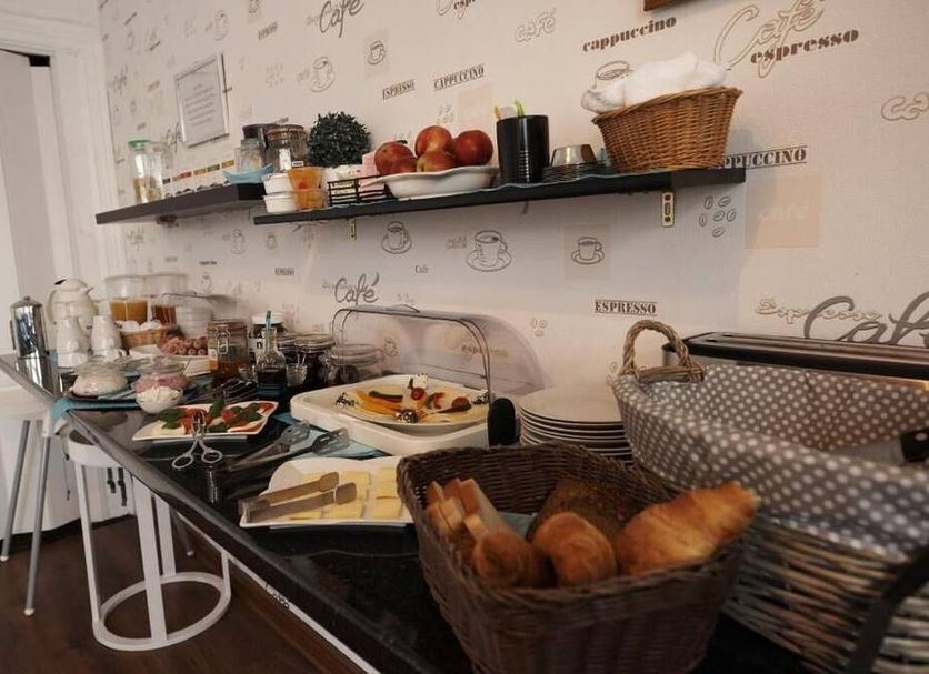Buffet Photo