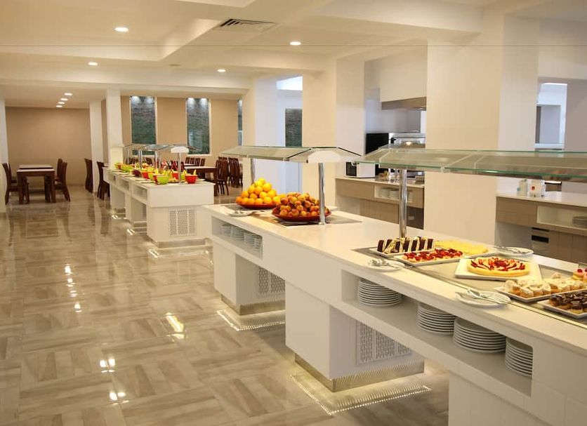 Buffet Photo
