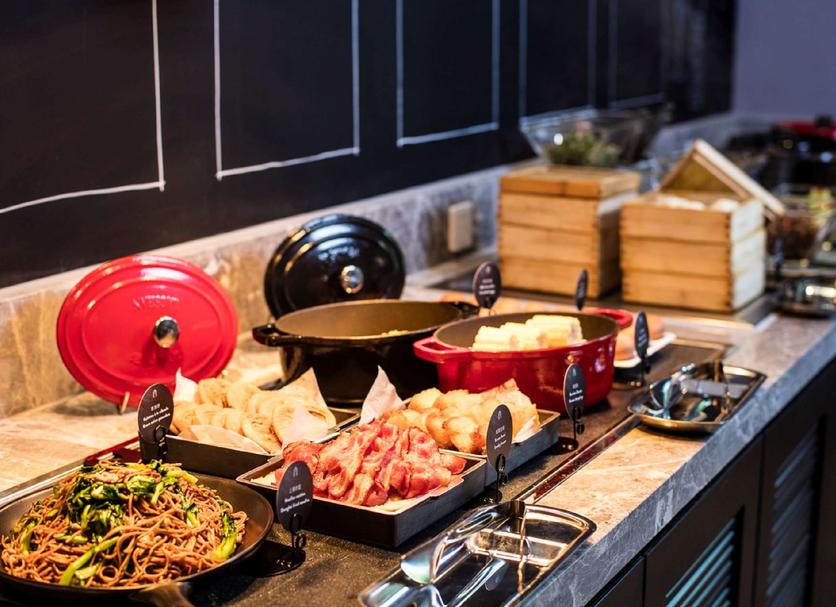 Buffet Photo