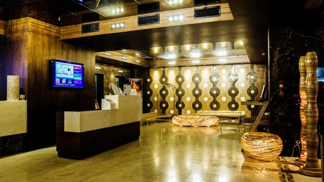 Castle Peak Hotel