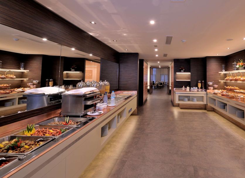 Buffet Photo