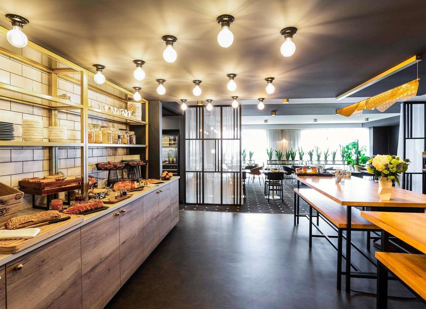 Restaurant Photo