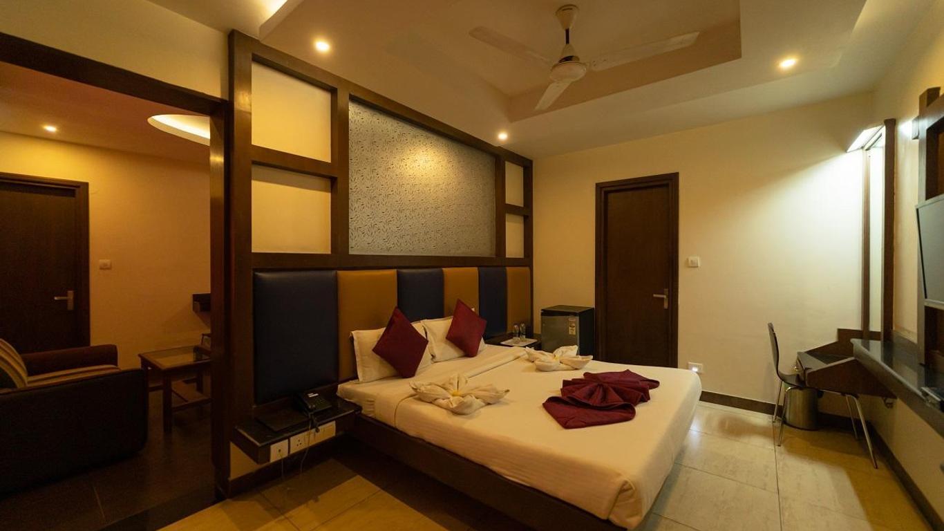 Hotel Tamizh Park