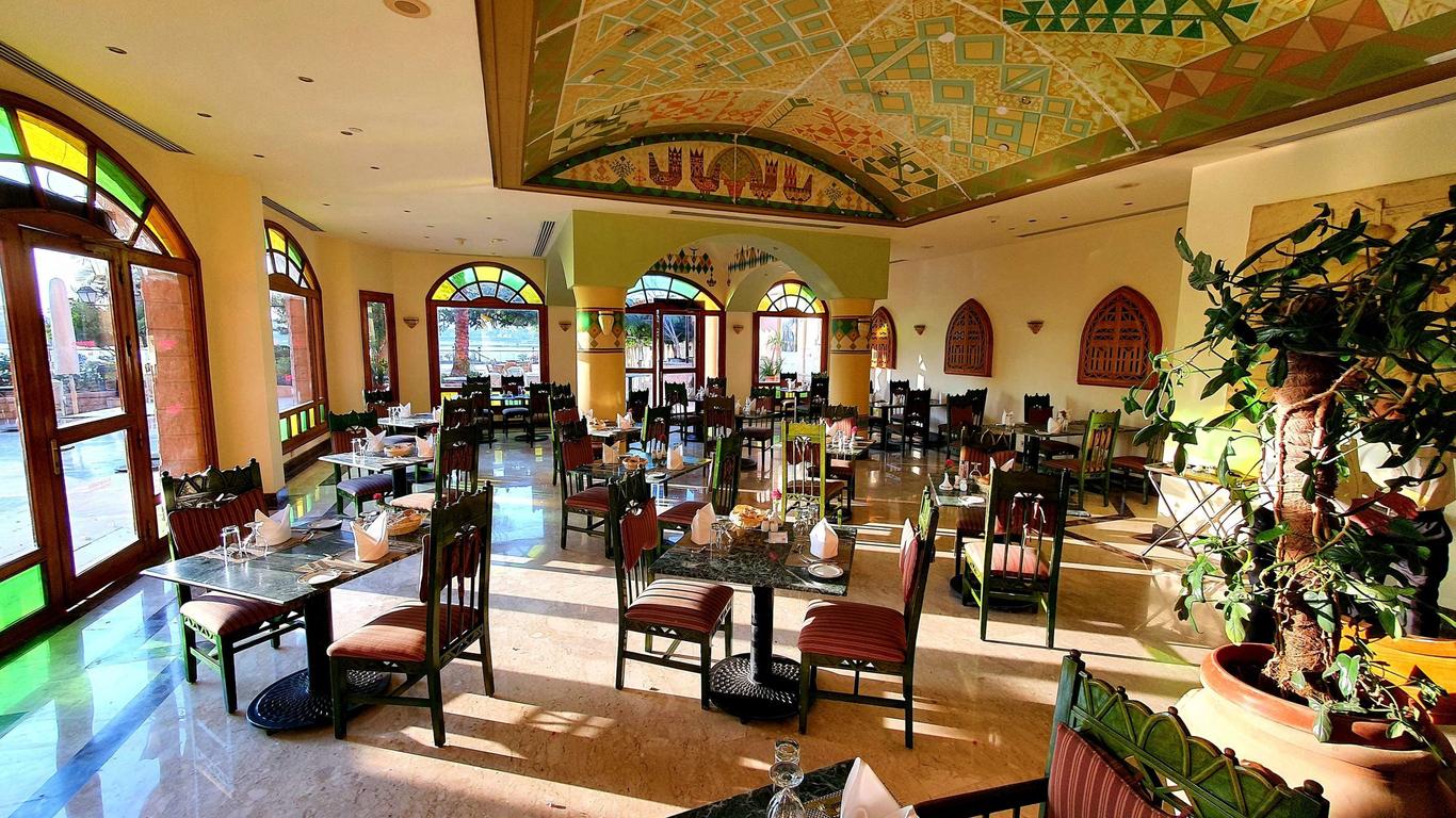 Steigenberger Nile Palace Luxor Hotel & Convention Center
