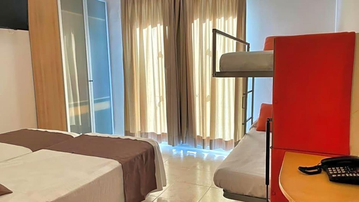 Villamarina Club (Hotel)