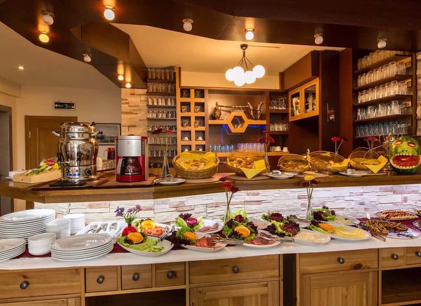 Buffet Photo