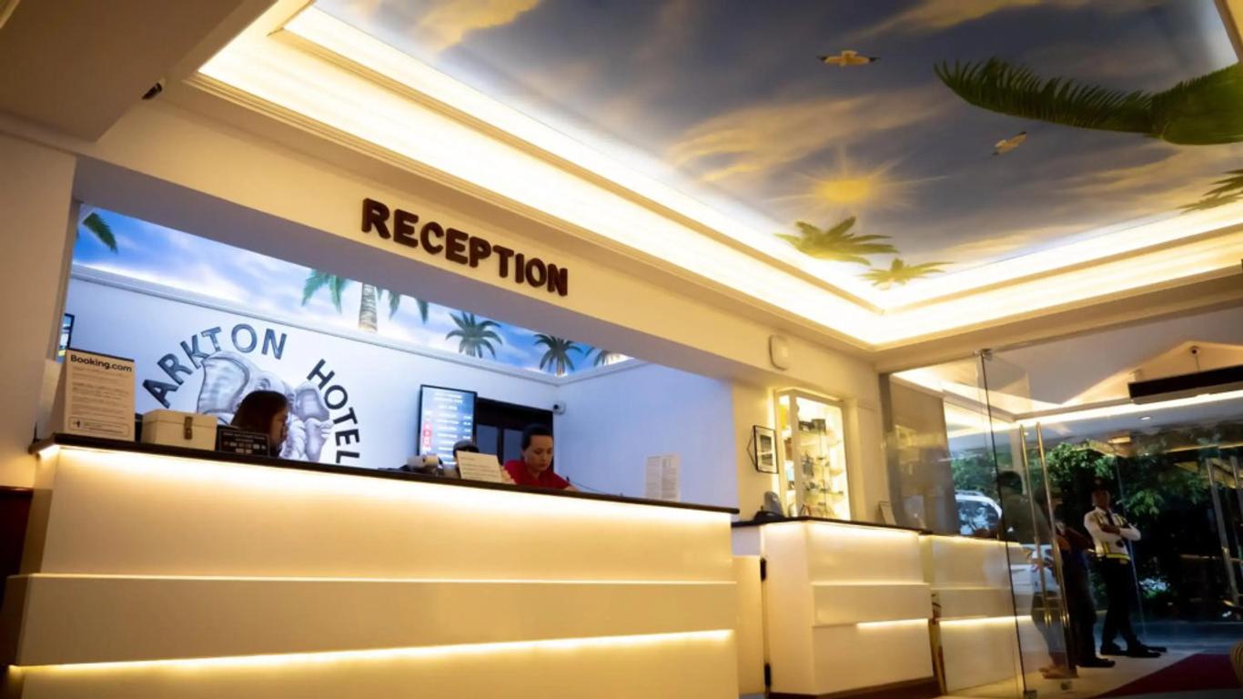 Clarkton Hotel
