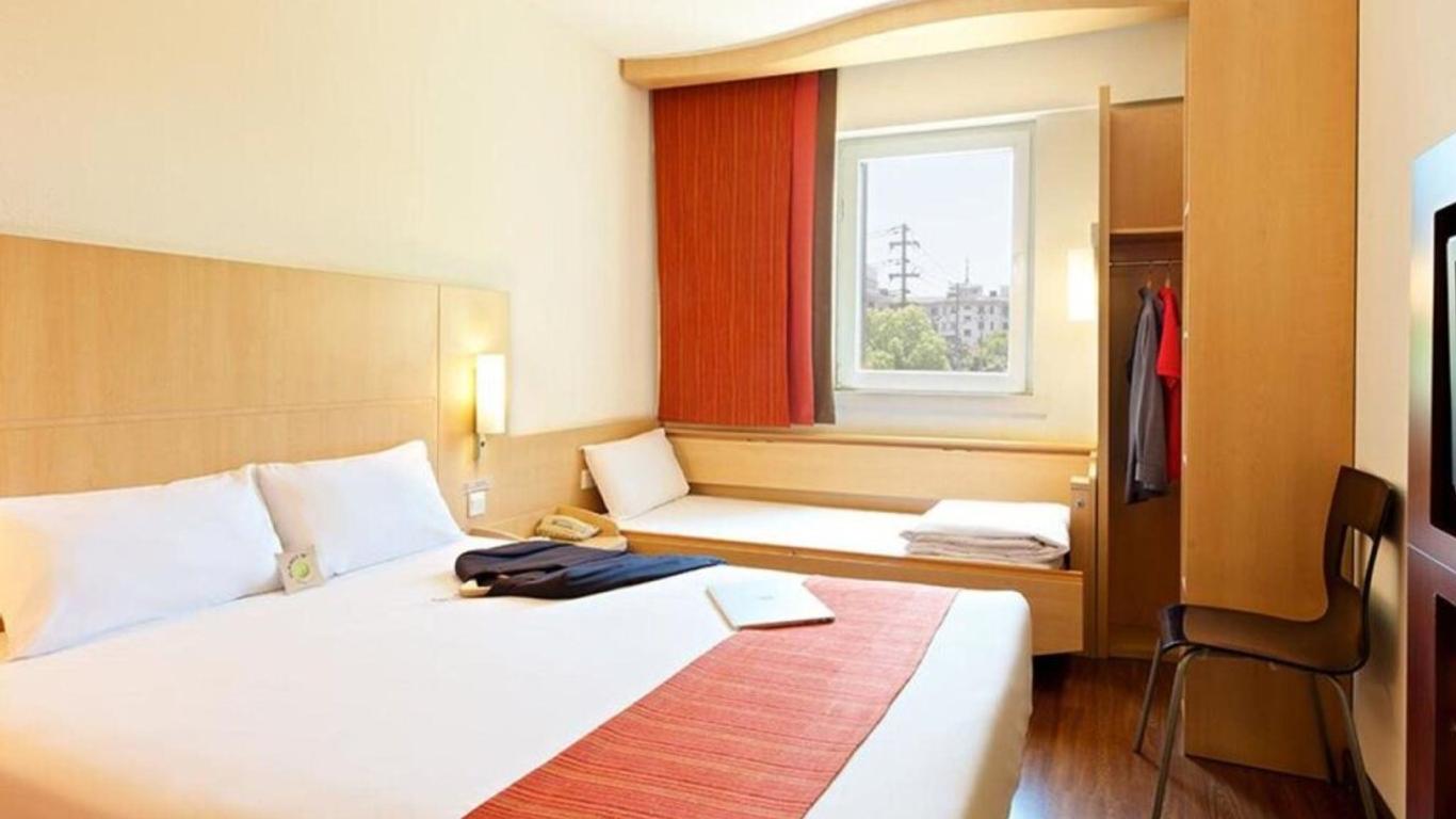 ibis Hangzhou Huanglong