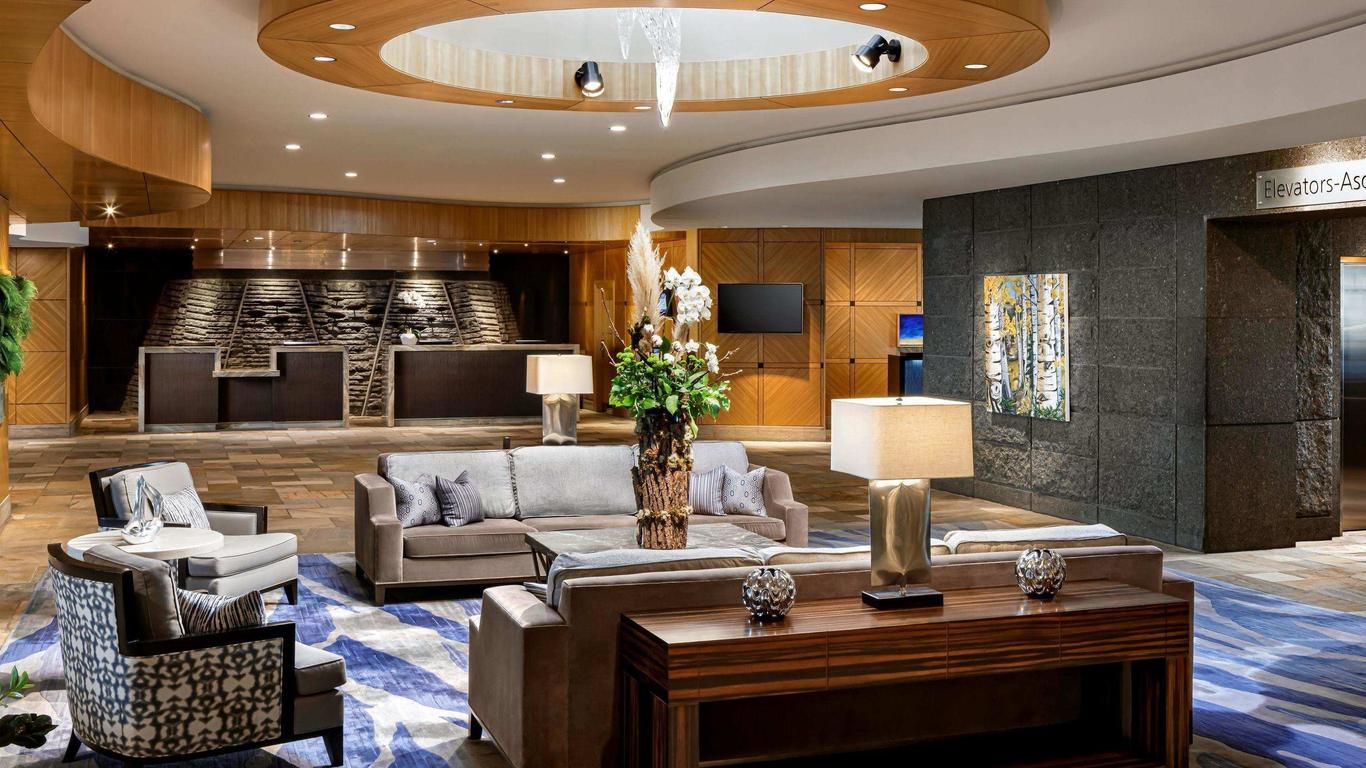 Fairmont Vancouver Airport In-Terminal Hotel