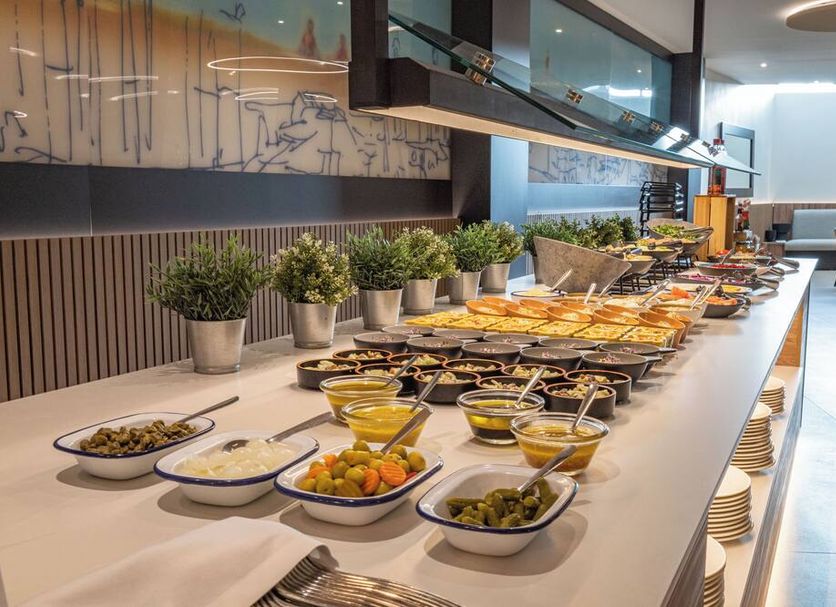 Buffet Photo