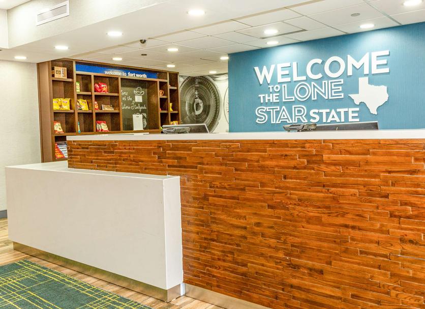 Front desk Photo