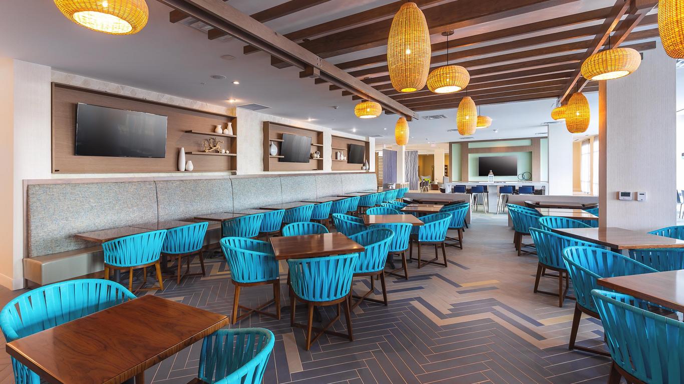 Holiday Inn Express & Suites Orlando At Seaworld By IHG
