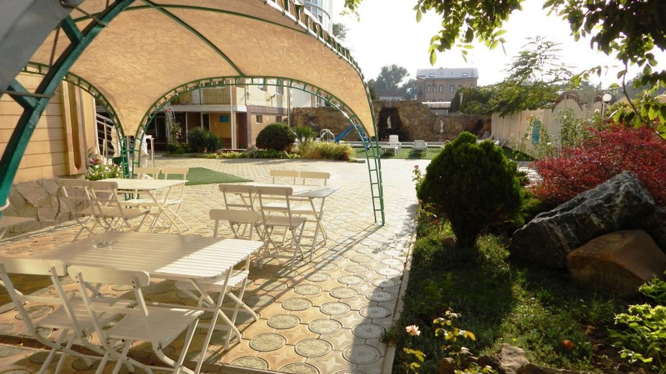 Hotel Kapitan Morey