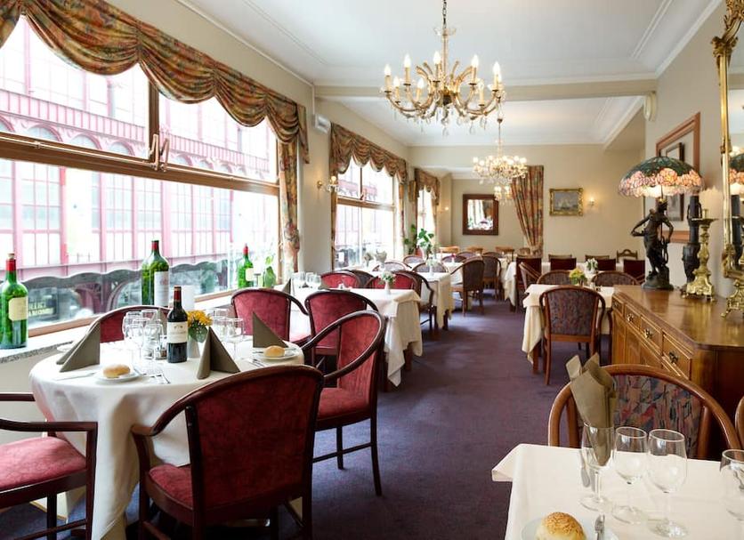 Restaurant Photo