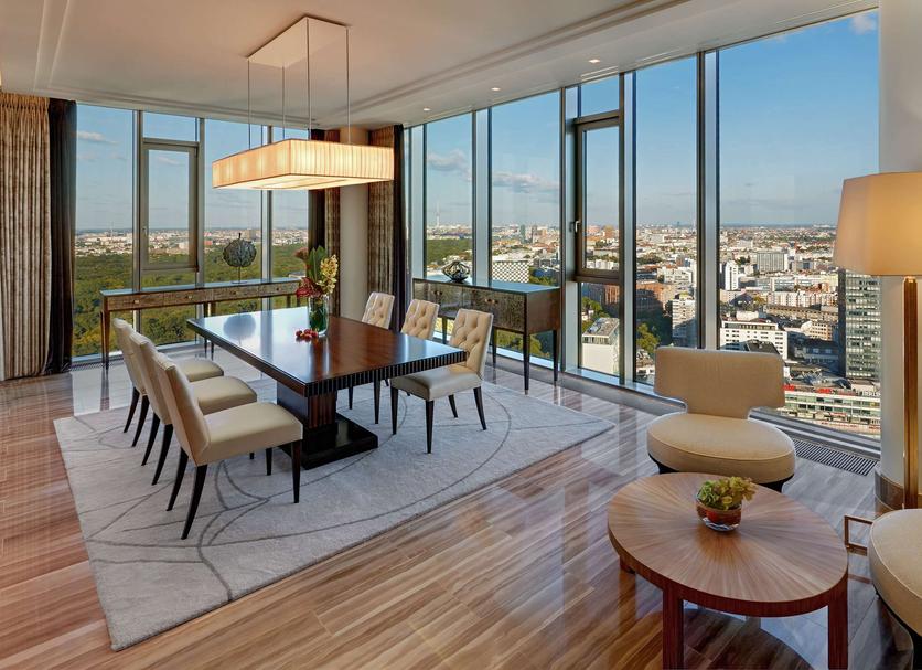 Dining room Photo