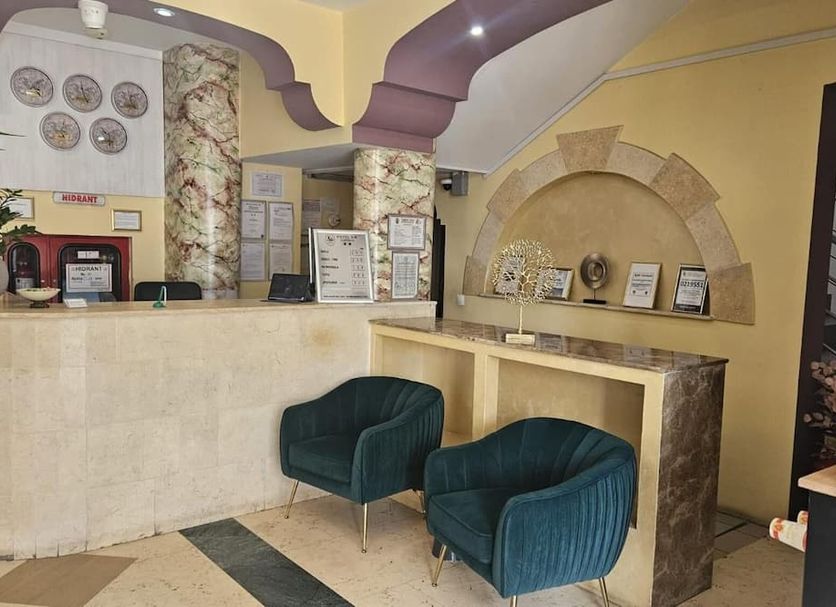 Front desk Photo