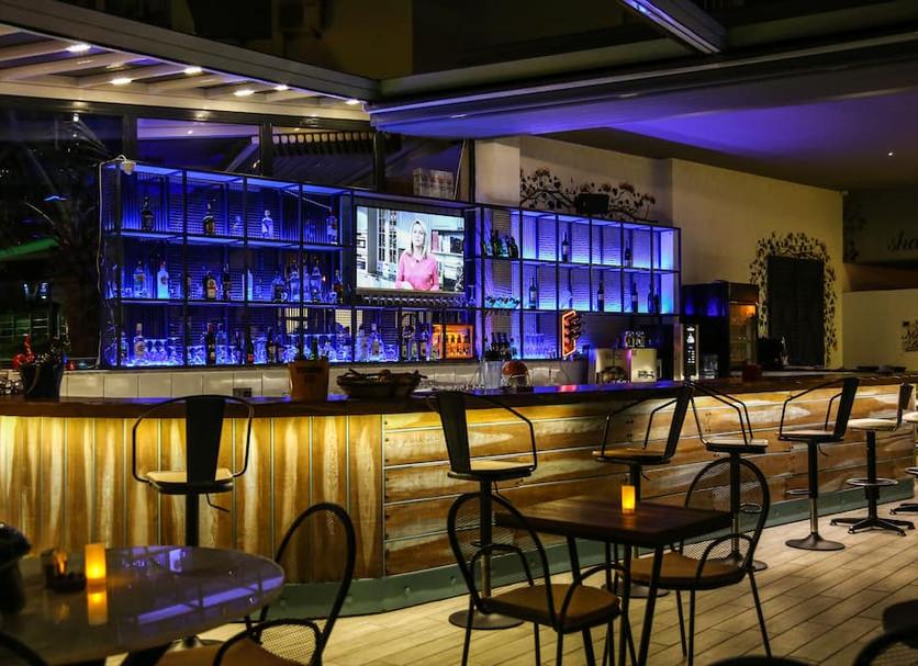Bar Photo
