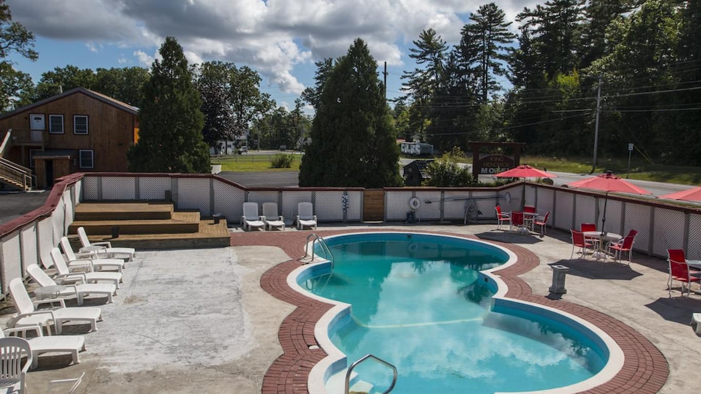 King Hendrick Motel And Suites
