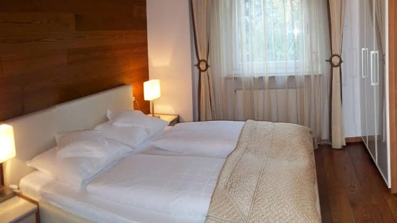Astor Hotel
