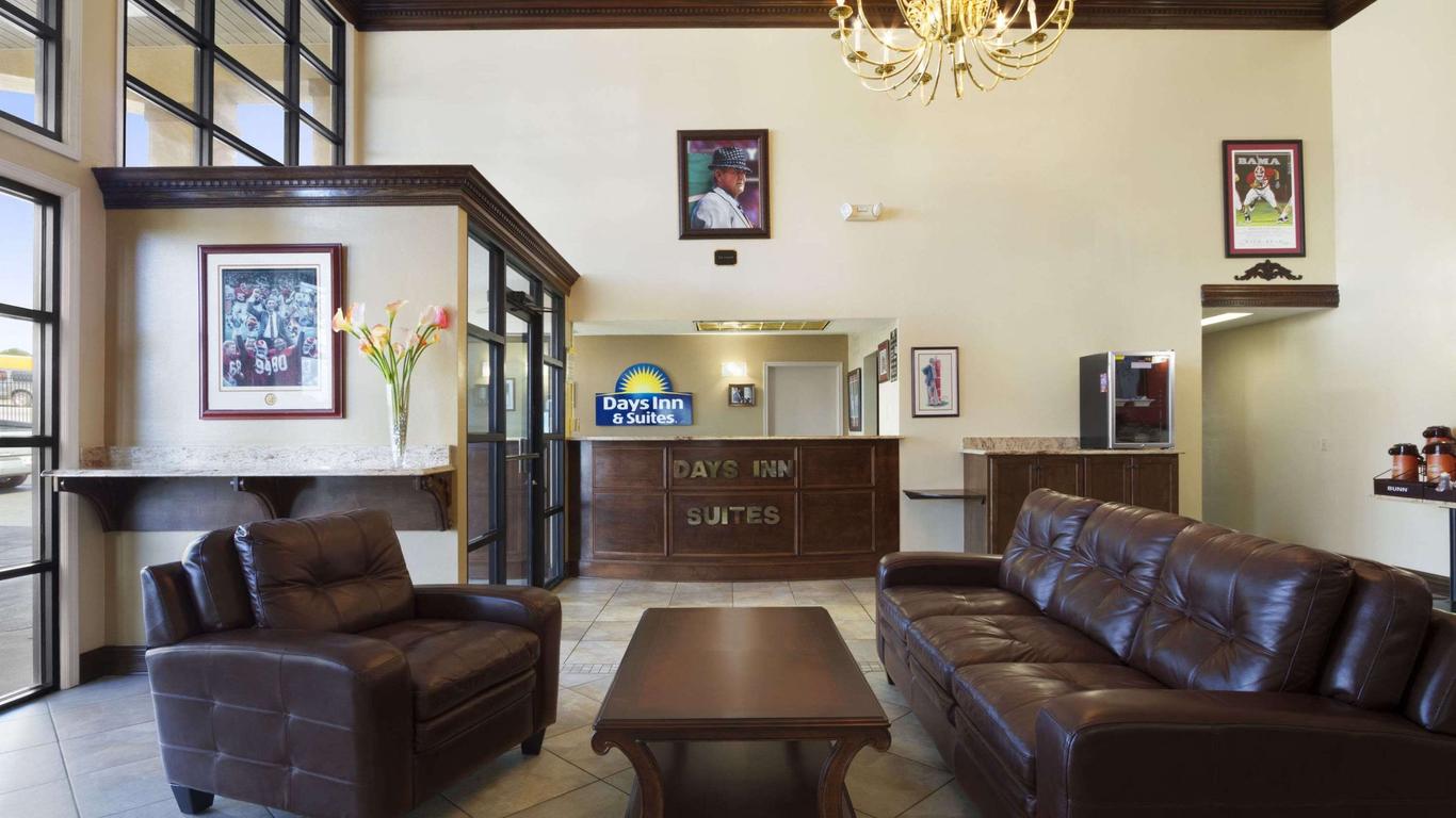 Days Inn & Suites by Wyndham Tuscaloosa - Univ. of Alabama