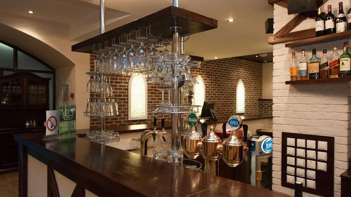 Amaks Premier Hotel