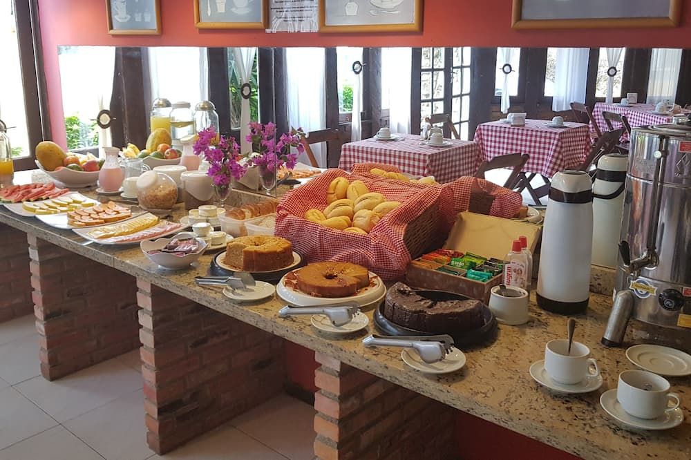 Buffet Photo