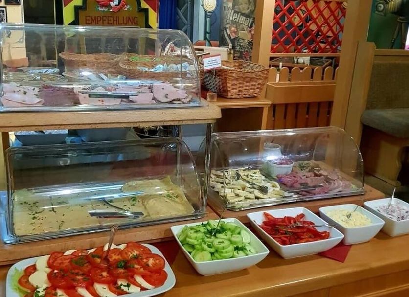 Buffet Photo