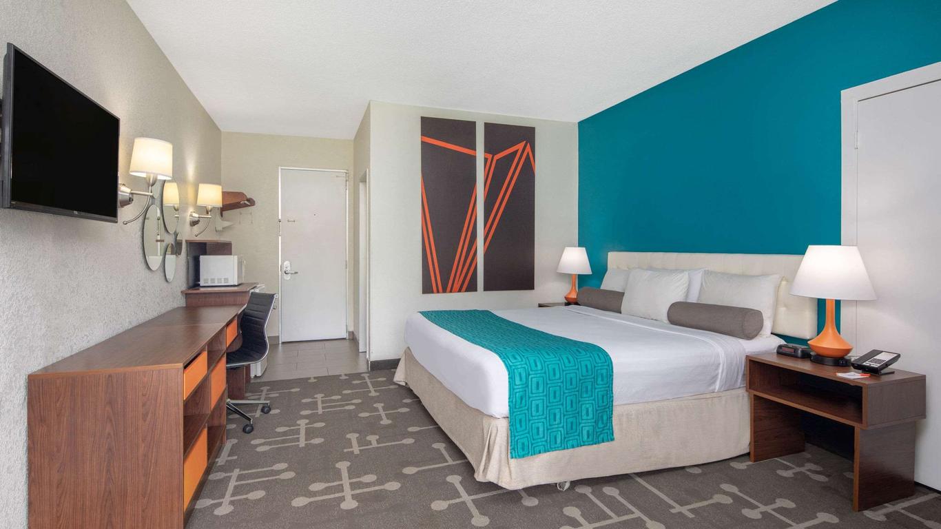 Howard Johnson by Wyndham Athens