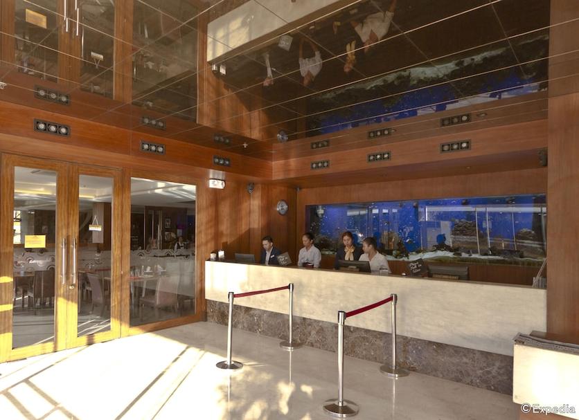 Front desk Photo