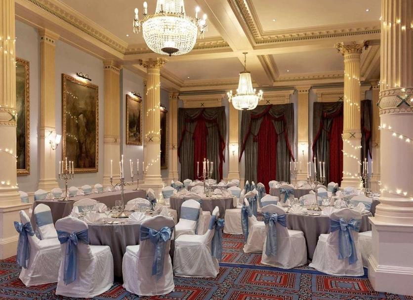 Banquet hall Photo