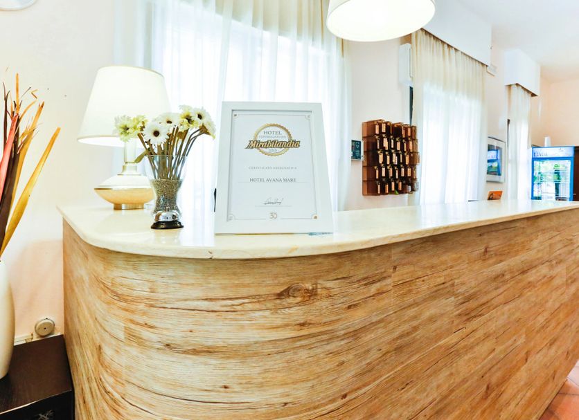 Front desk Photo
