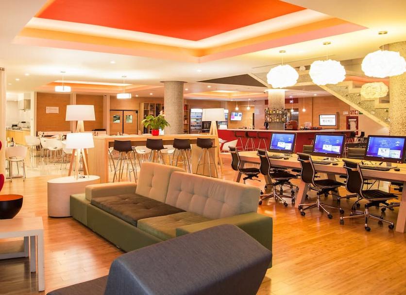 Business center Photo