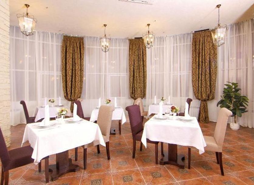 Restaurant Photo